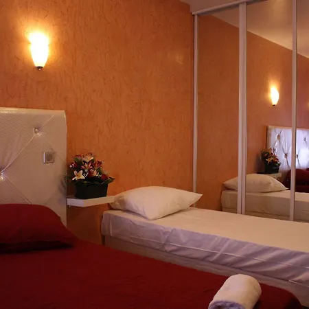 فندق Arcotel 4 Minutes Du Palais Des Festivals - New Management New Team - Old Revievv كان